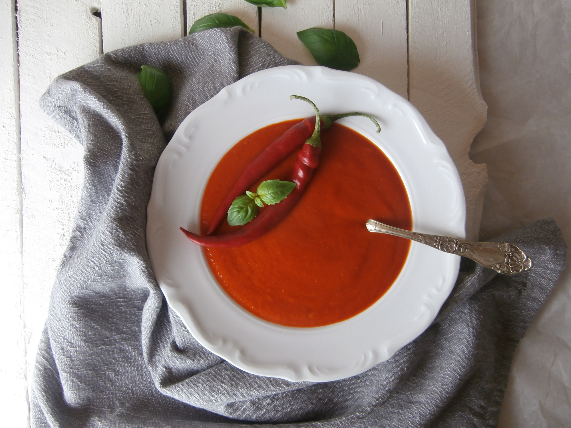 Zupa krem z pieczonych czerwonych papryk
